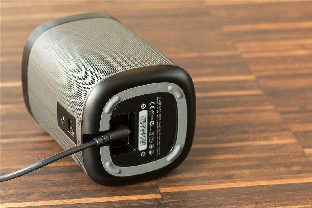Preview: Euro Anschlusskabel für Sonos PLAY:1/PLAY:5, 5 m, Schwarz; Euro Anschlusskabel für Sonos PLAY:3/PLAY:5, 5 m, Schwarz - Eurostecker (Typ C, CEE 7/16) > Gerätebuchse C7