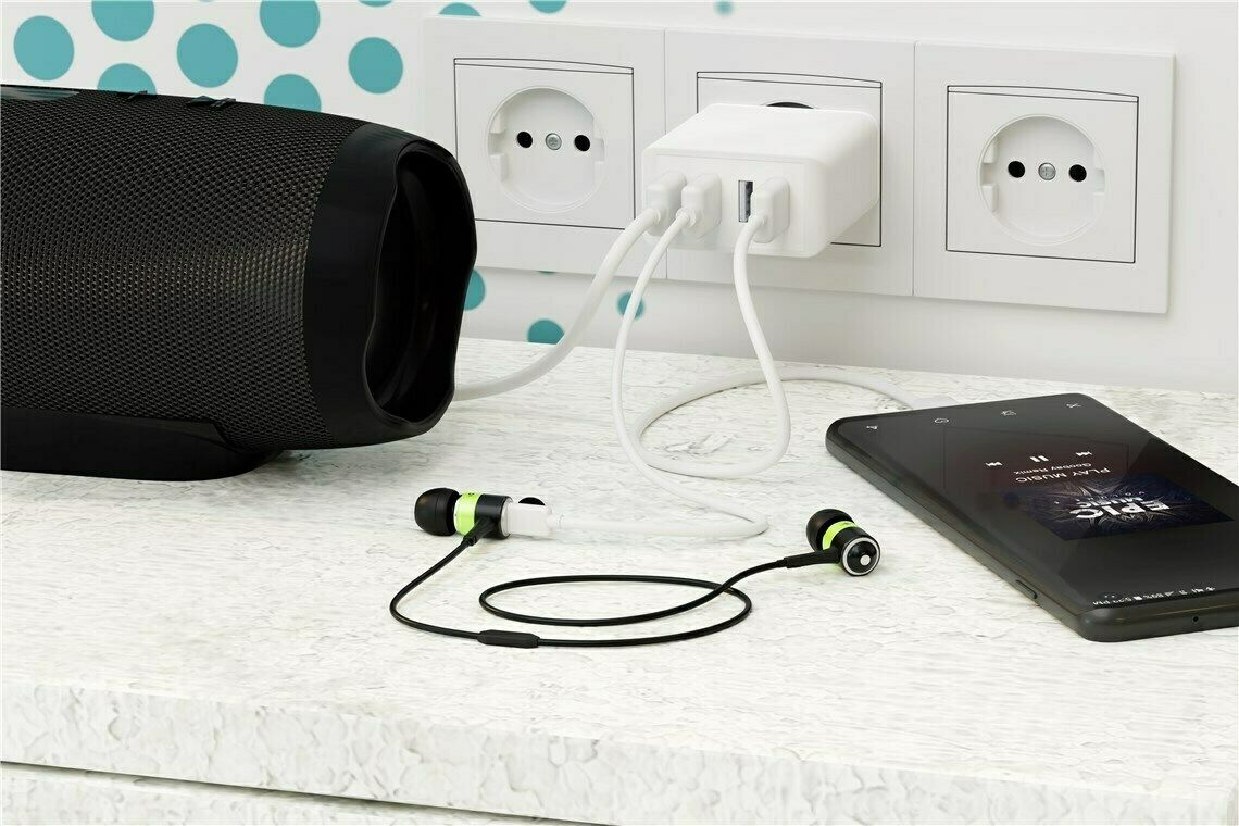 Preview: 4-fach USB-Ladegerät 30W; 4-fach USB-Ladegerät 30W, Weiß - mit 4x USB-Buchse, flache Bauform